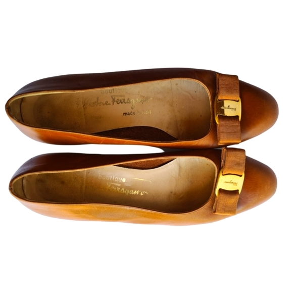 Salvatore Ferragamo AUS 8.5 VINTAGE 90s Designer Tan Leather Vara Bow Pump Shoes - Picture 5 of 17